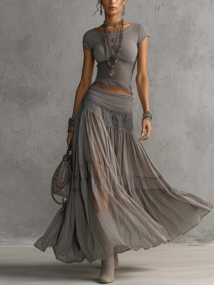 Conjunto Gris de Top de Encaje y Falda Maxi Plisada