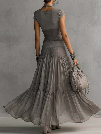 Conjunto Gris de Top de Encaje y Falda Maxi Plisada