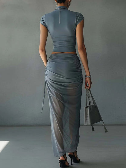 Conjunto Azul de Top Corto y Falda Maxi de Malla