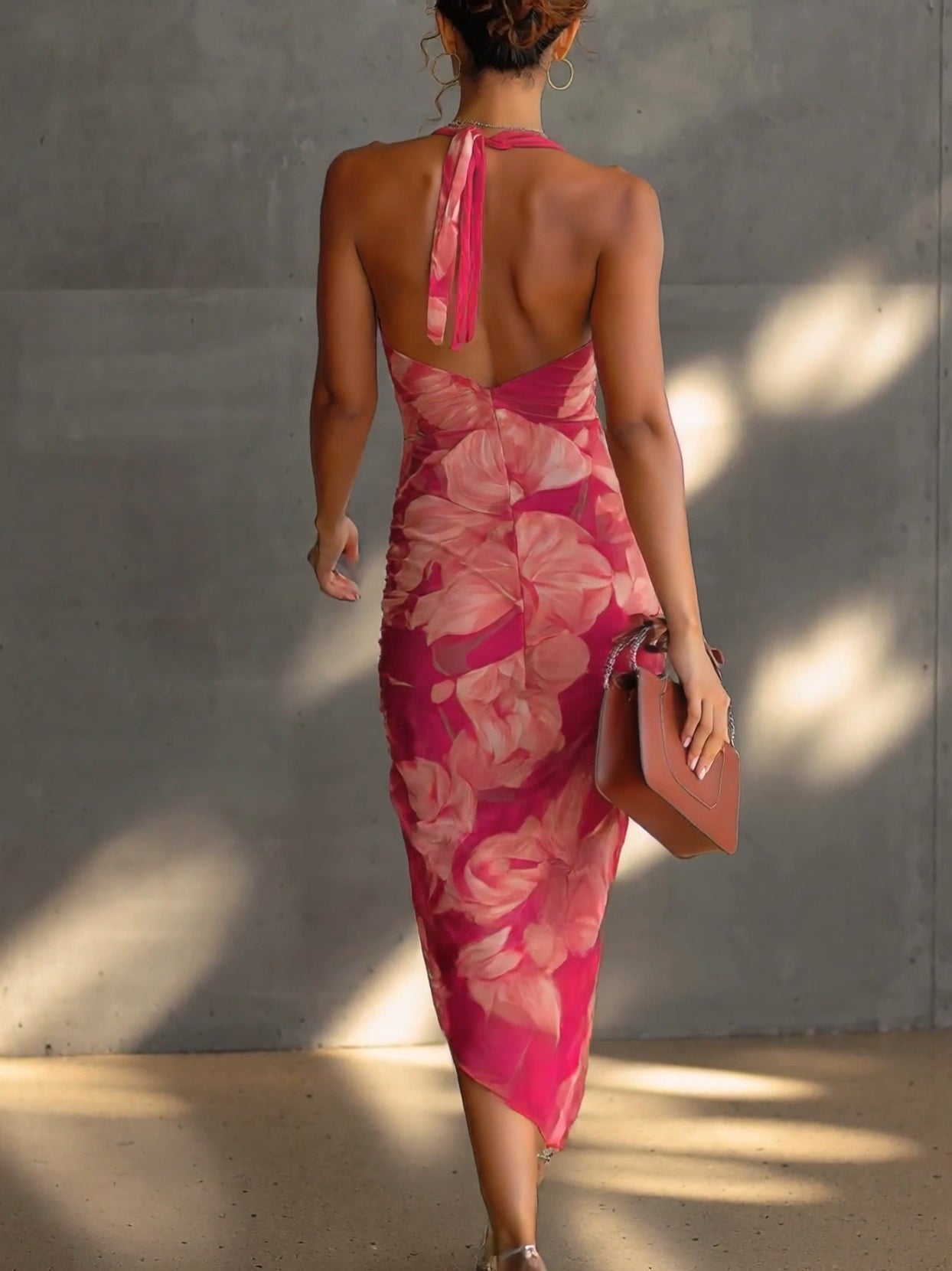 Vestido Bodycon Fucsia sin Mangas con Estampado Floral