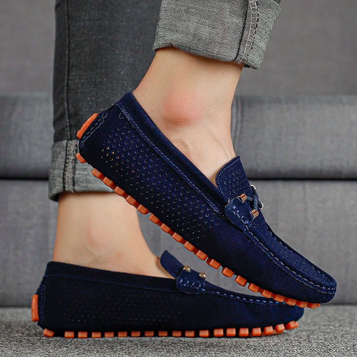 Sebastian | Mocasines de Ante Perforado sin Cordones para Hombre