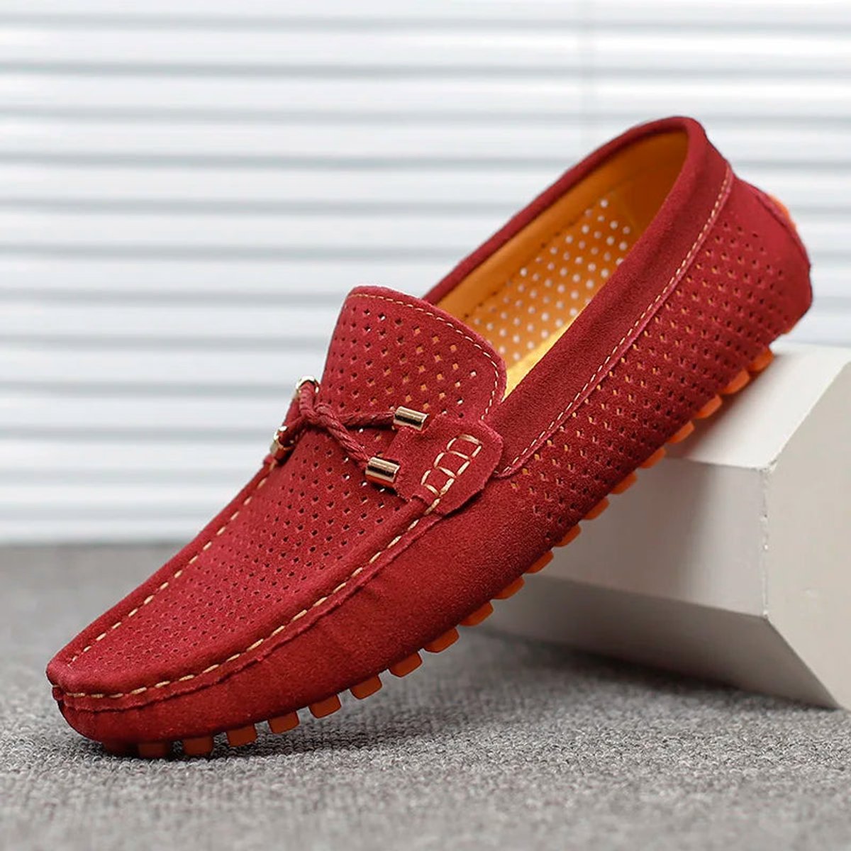 Sebastian | Mocasines de Ante Perforado sin Cordones para Hombre